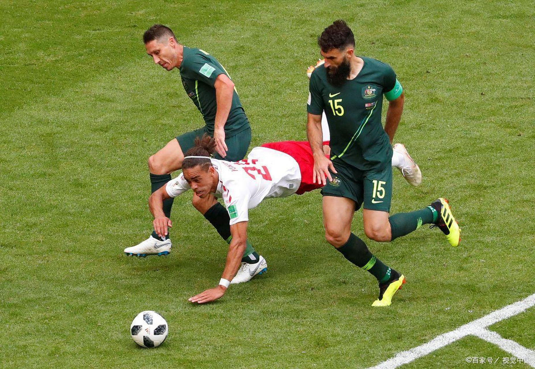 澳大利亚队在精彩比赛中击败对手取得优势的是谁