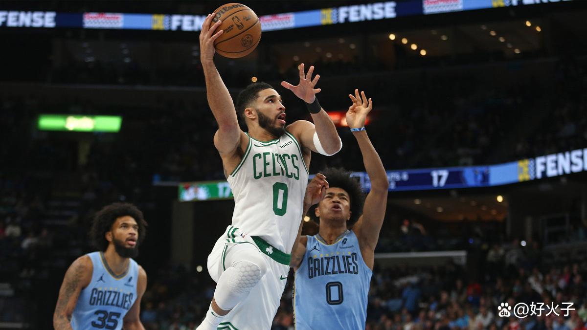 凯尔特人队全队发挥出色,保持领先位置的是谁